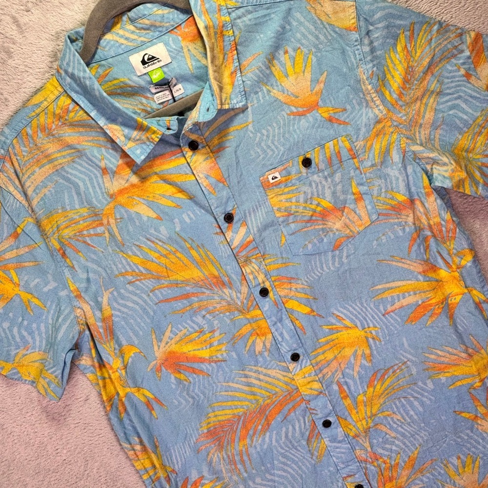 NWT Quiksilver Mens Shirt Size L Blue Rippedup Tropical Palm Leaf Button Up